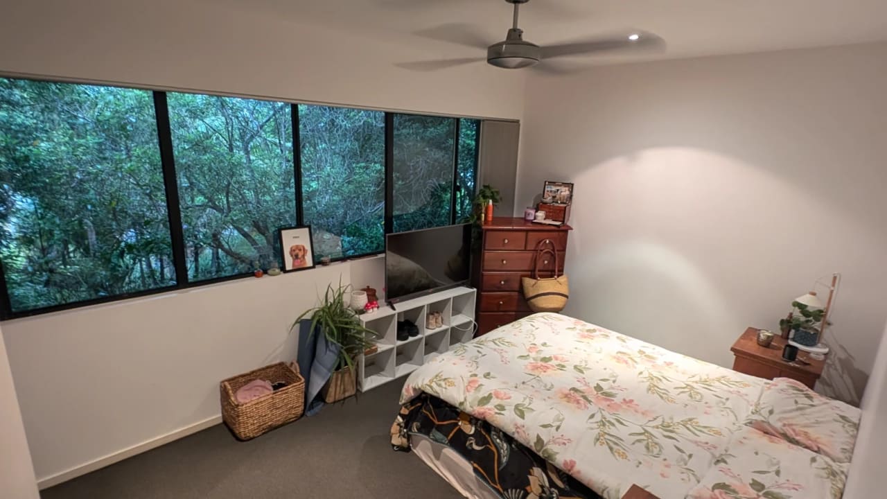 Unfurnished room with own bathroom