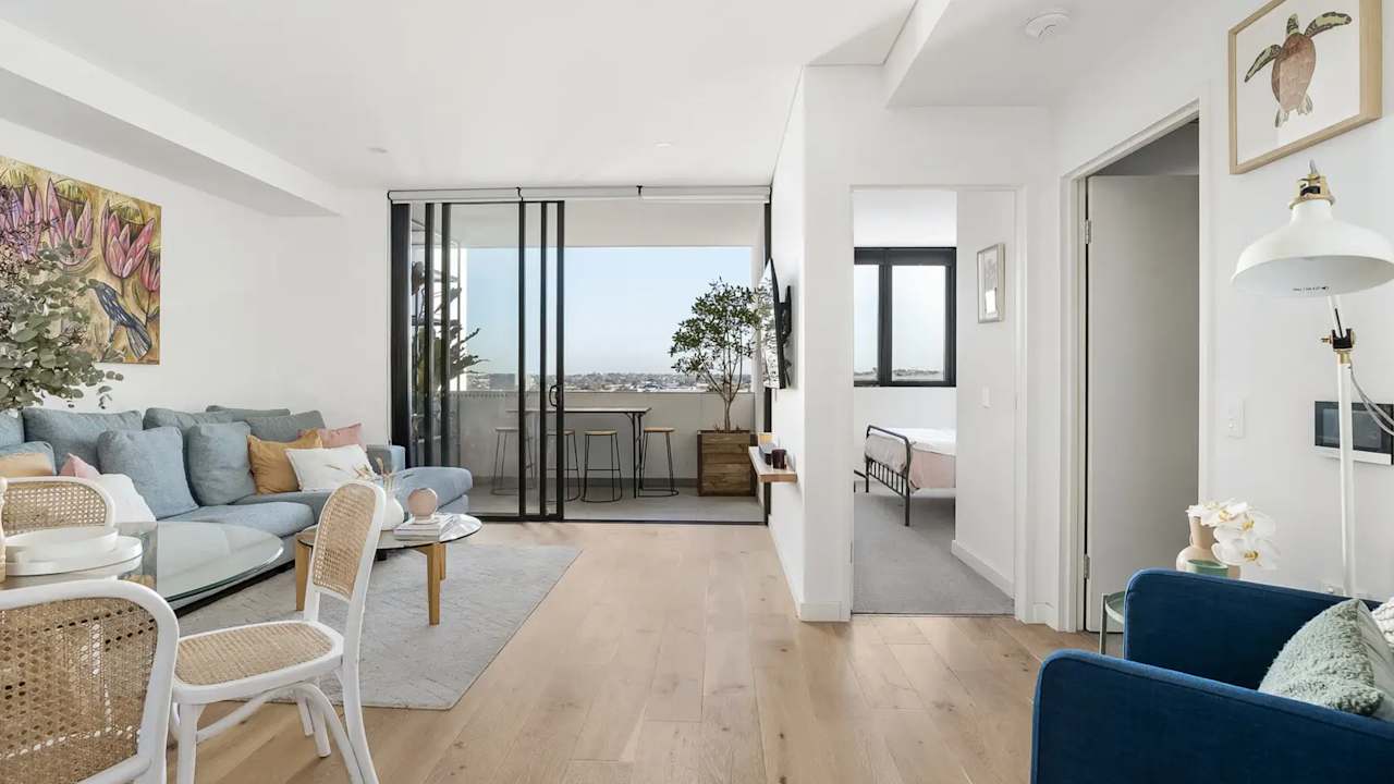 Furnished room with own bathroom