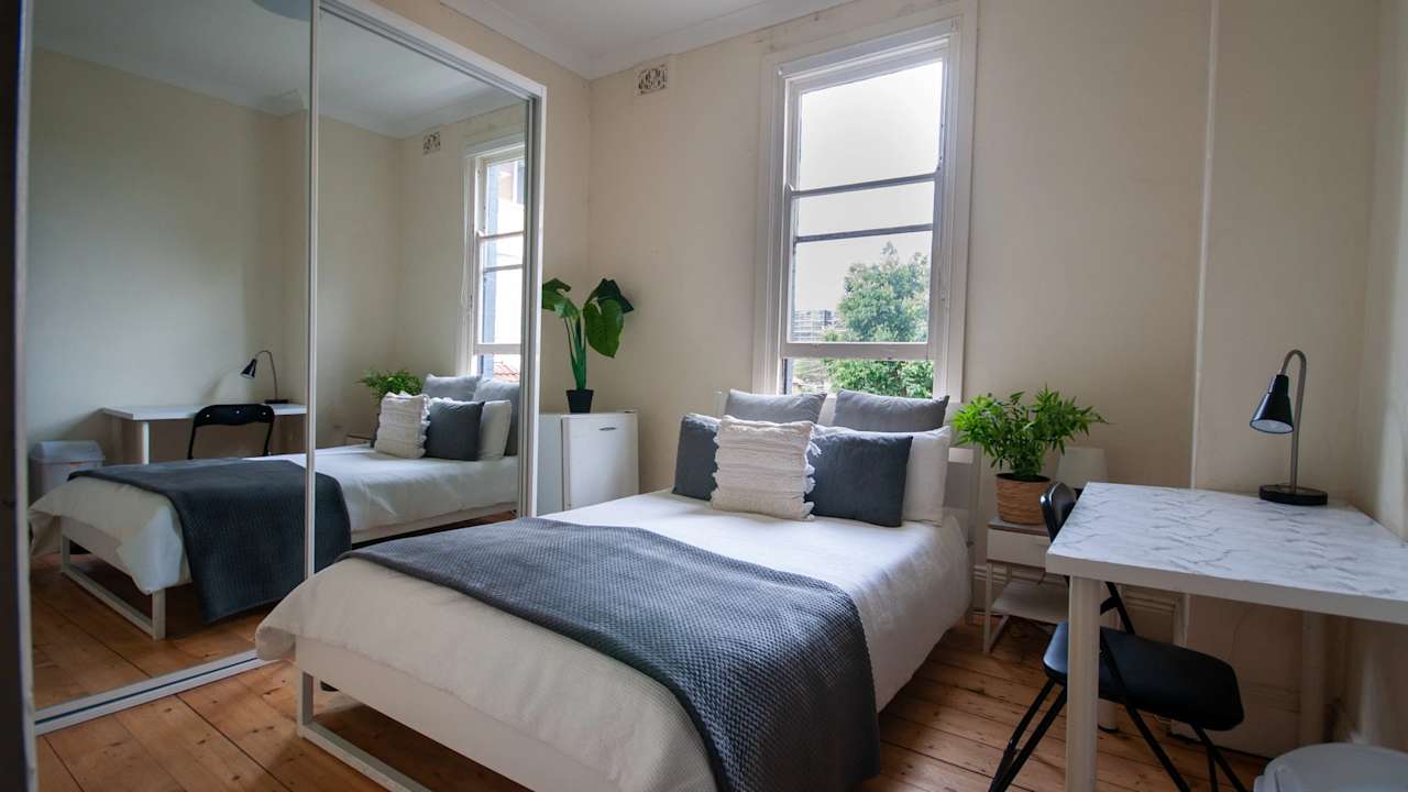 Furnished room in a share house