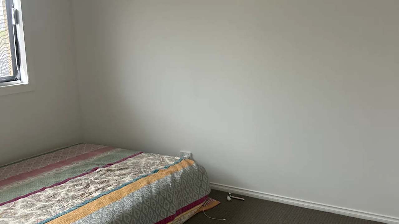Room in a share house