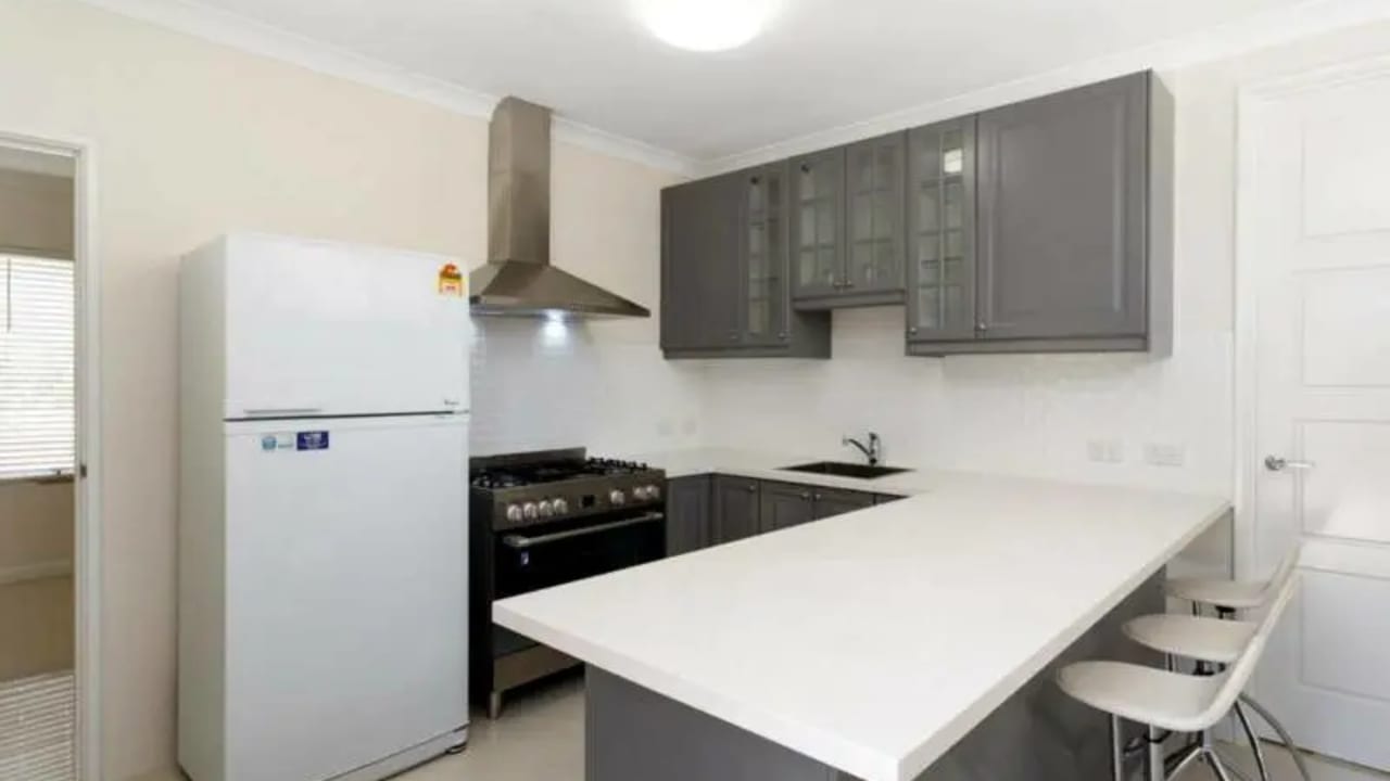 Room in a share house