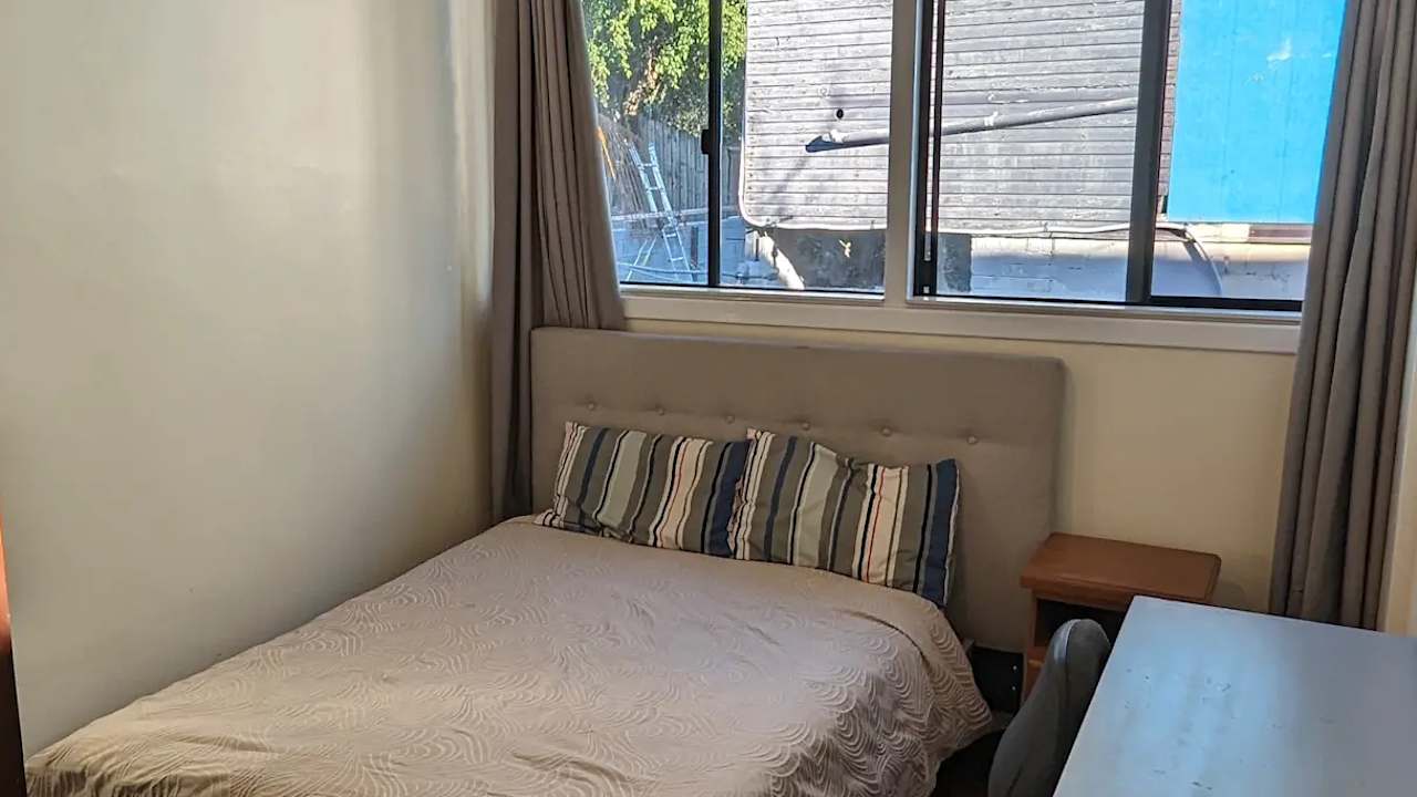 Furnished room with own bathroom