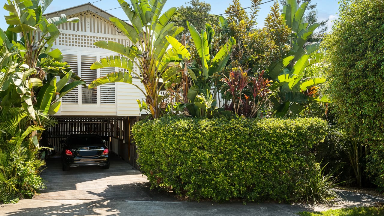 Whole property with 3 rooms for rent