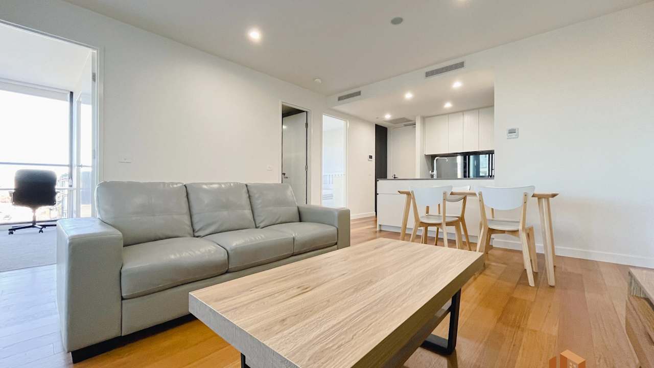 Furnished room with ensuite in a flatshare