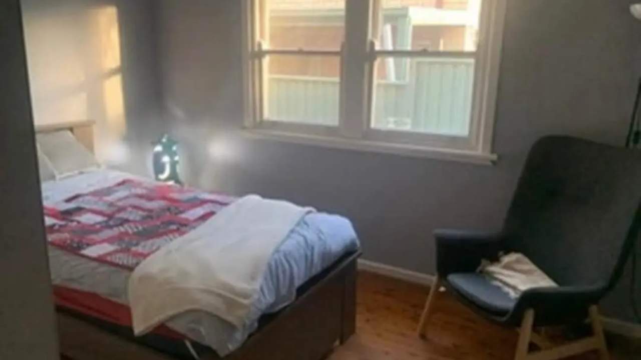 Room in a share house