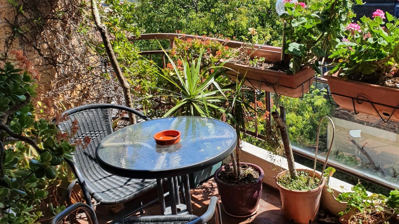 Furnished room in a flatshare