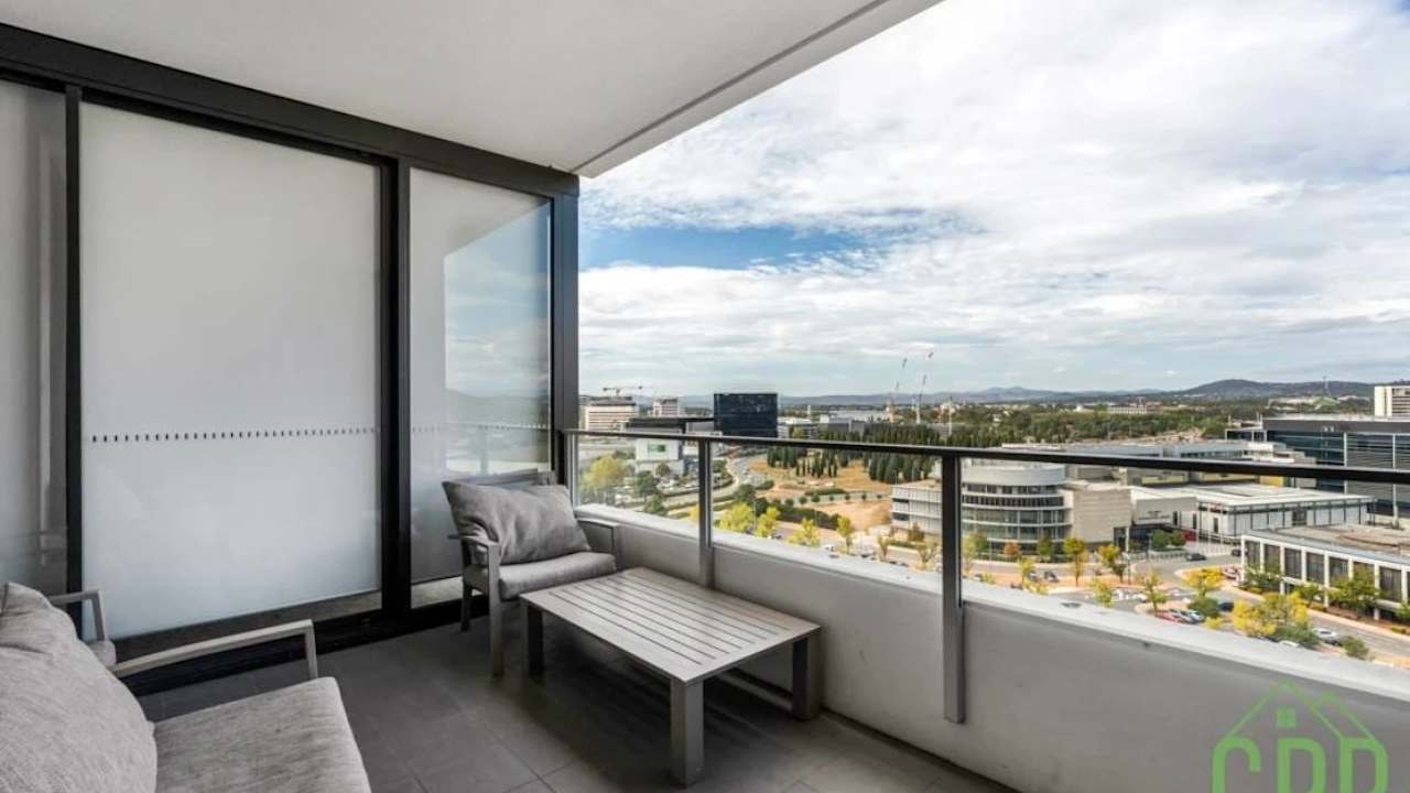 Furnished room with ensuite in a flatshare