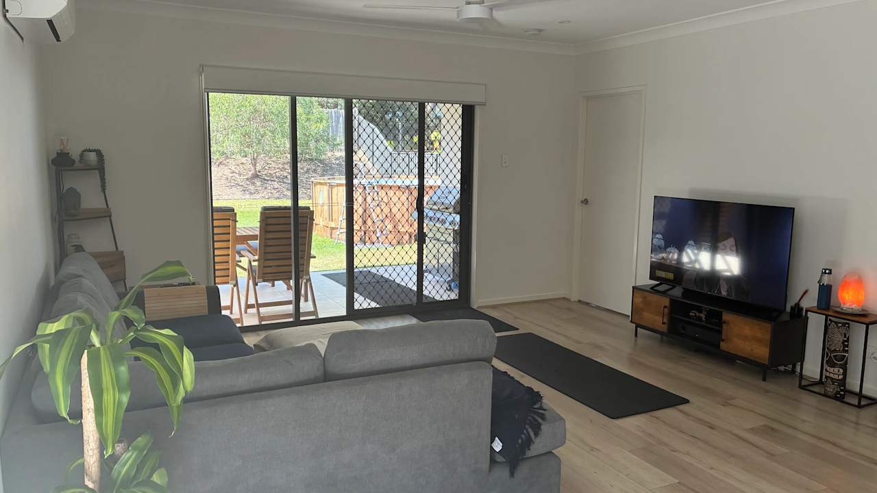 Furnished room with own bathroom
