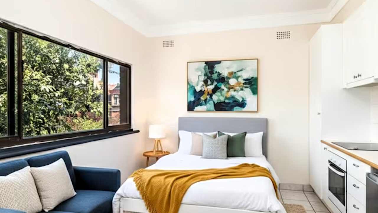 Furnished room studio flat for rent
