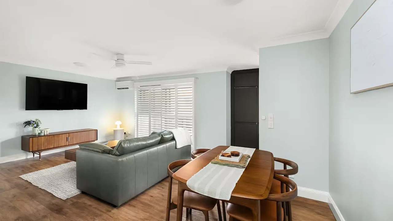 Whole property with 2 rooms for rent