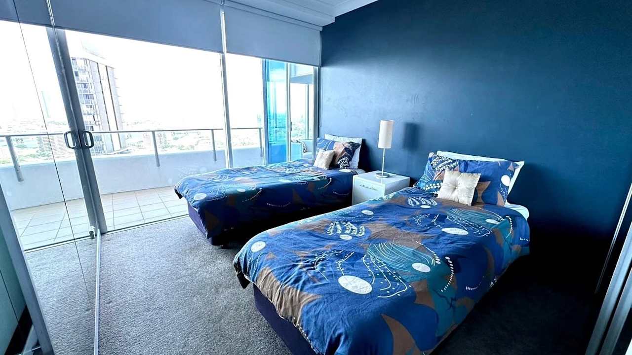 Furnished room in a flatshare