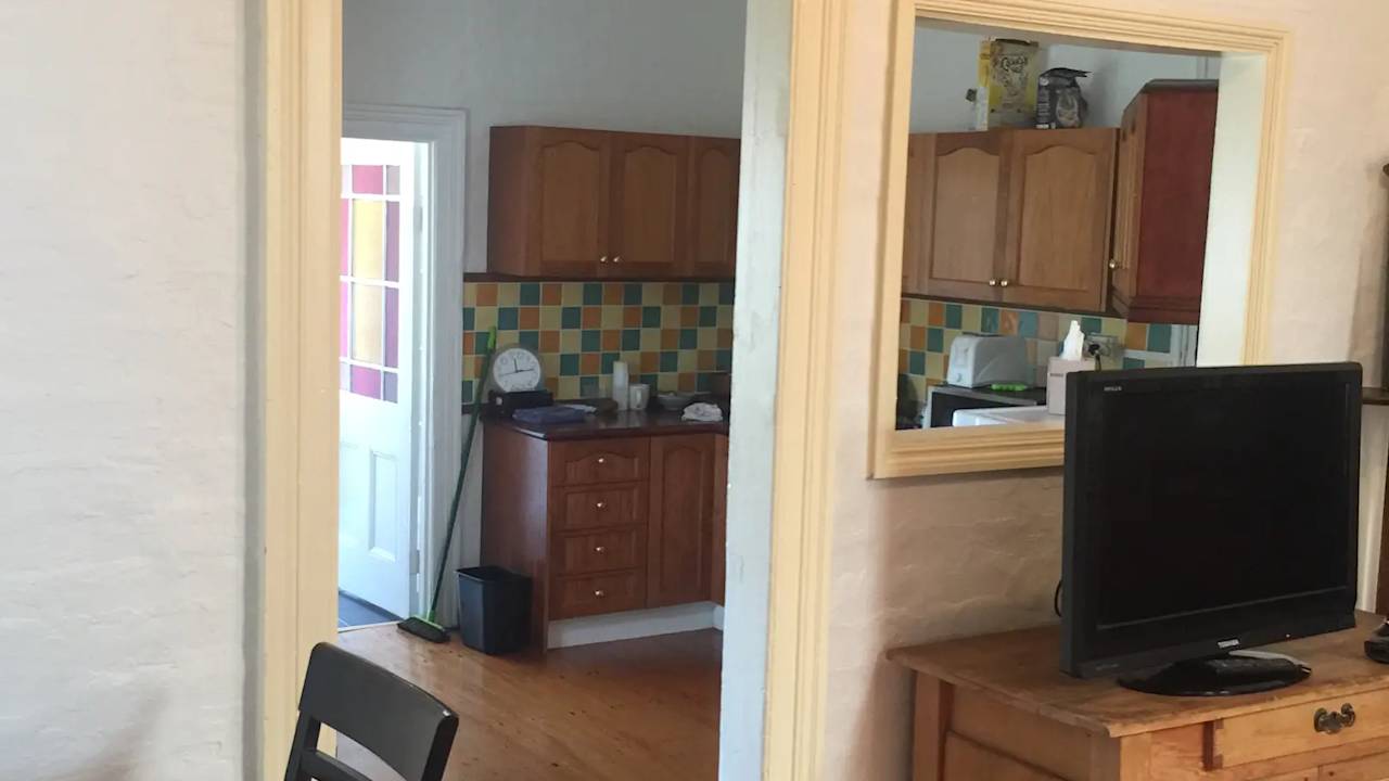 Room in a share house