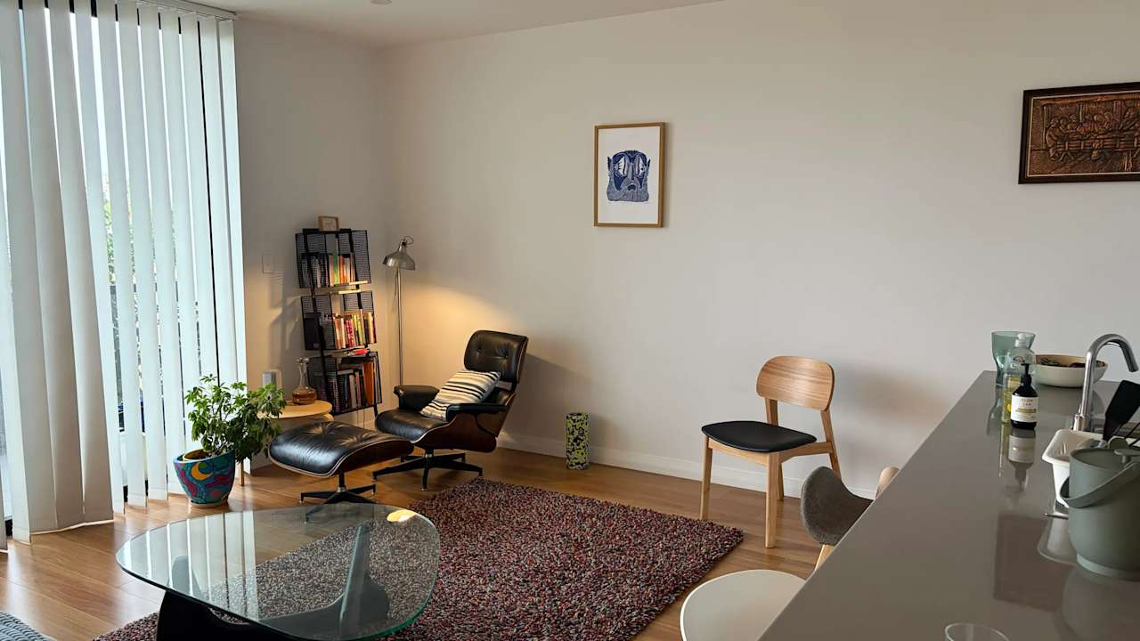Whole property with 1 room for rent