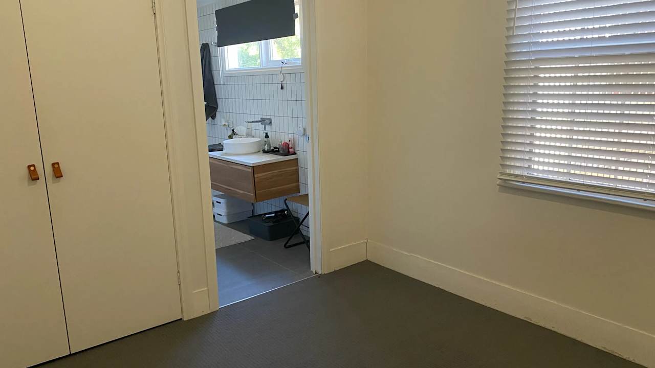 Unfurnished room in a share house