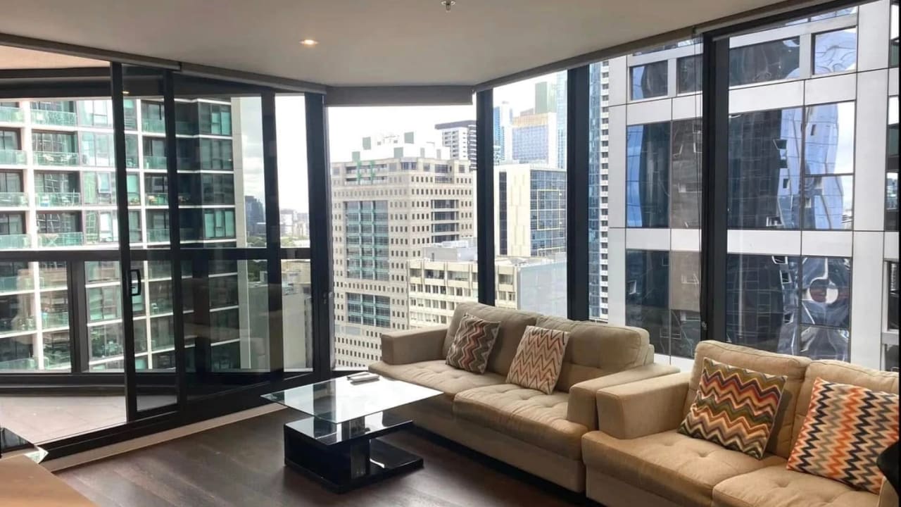 Furnished room in a flatshare