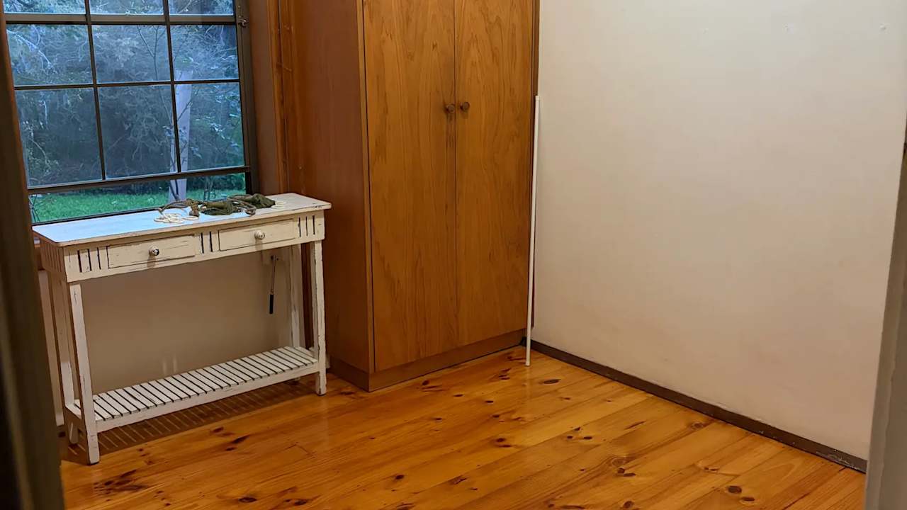 Room in a share house
