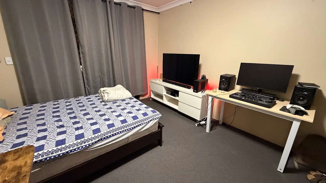 Furnished room with own bathroom