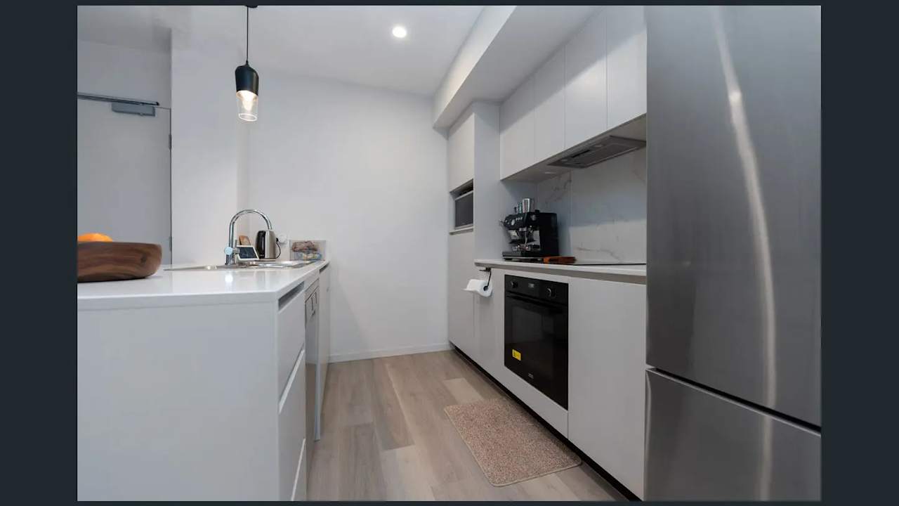 Furnished room with ensuite in a flatshare