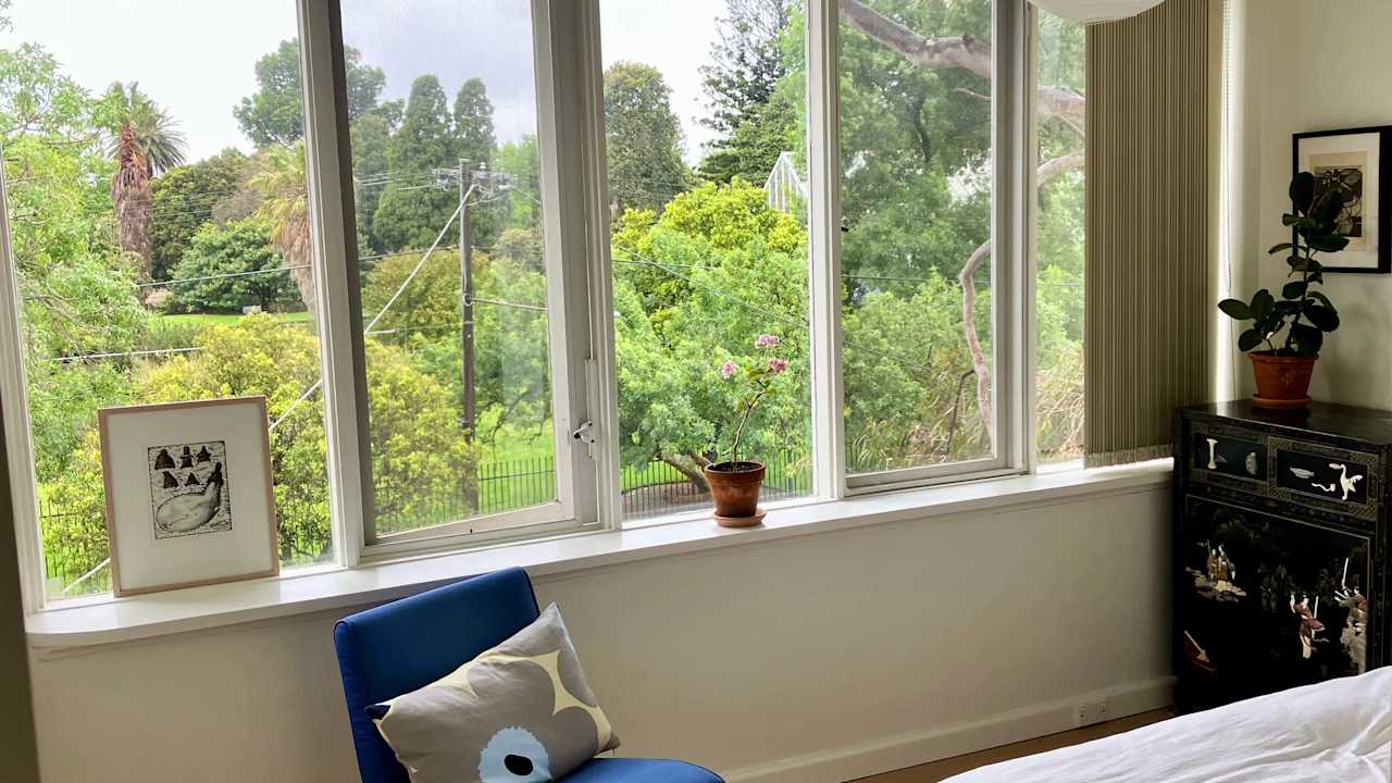 Furnished room in a flatshare
