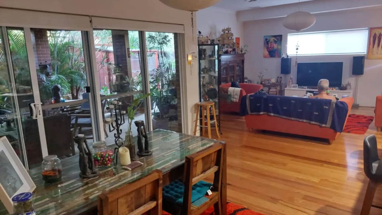 Furnished room in a share house