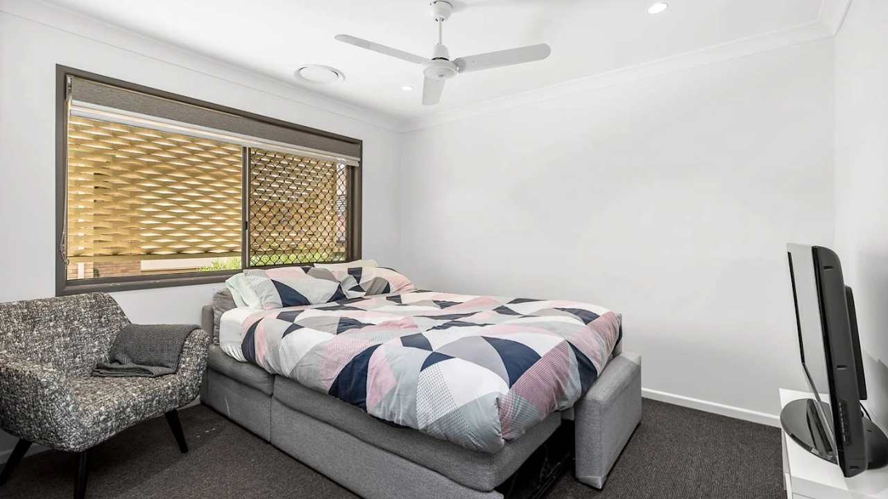 Unfurnished room with own bathroom