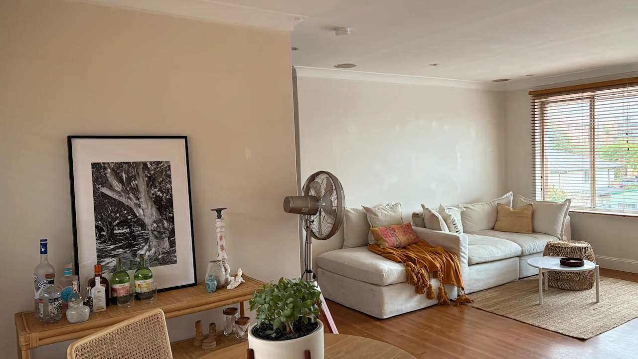 Unfurnished room in a flatshare