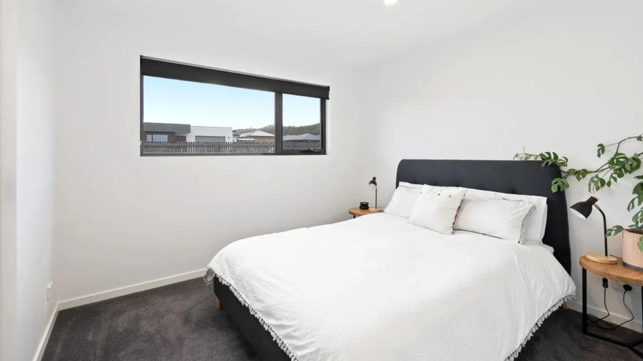 Room in a share house