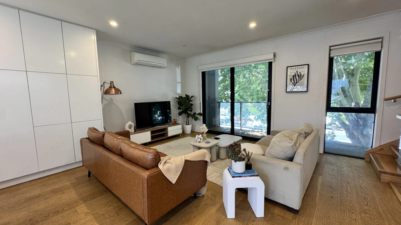 Furnished room with own bathroom