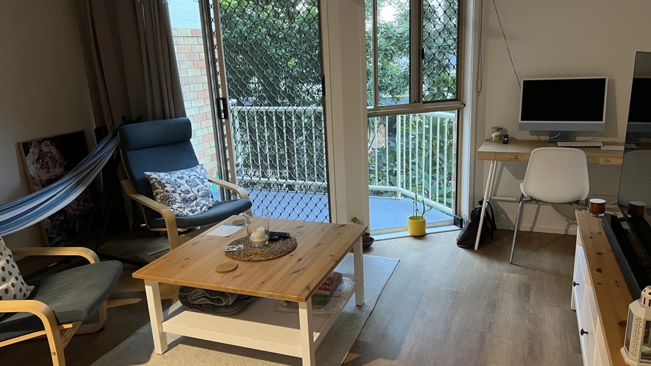 Furnished room in a share house
