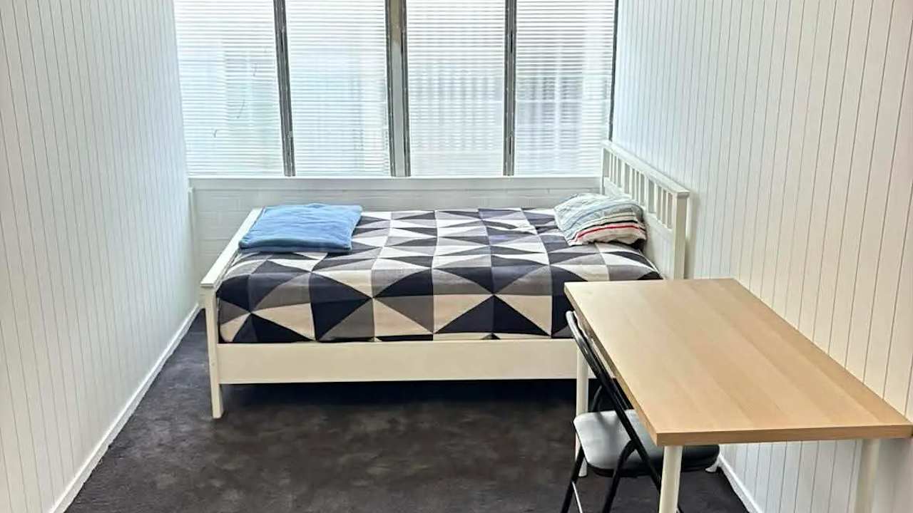 Furnished room in a share house