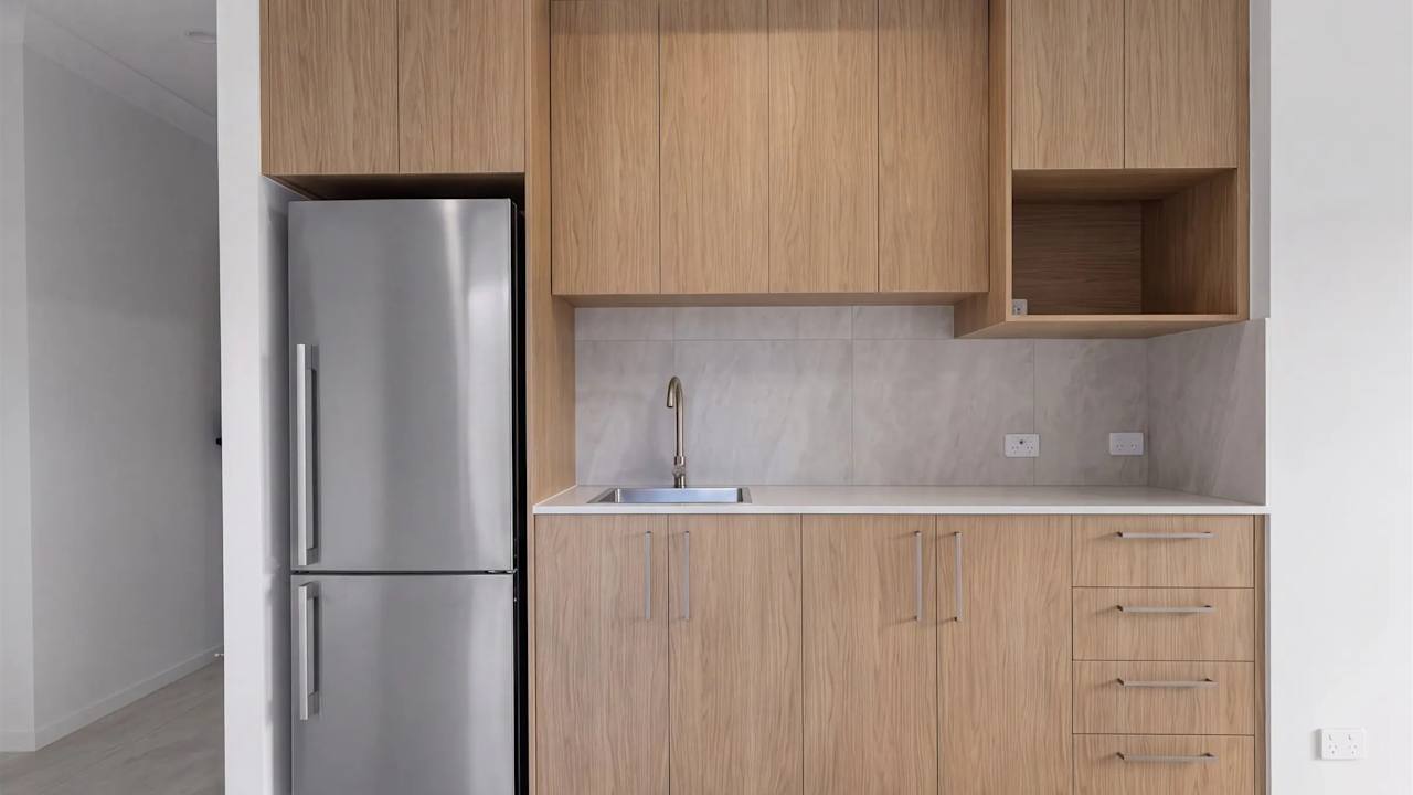 Unfurnished room studio flat for rent