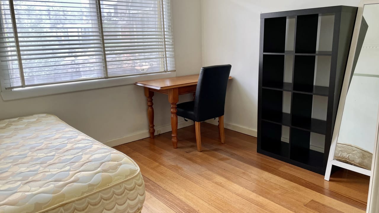 Furnished room in a share house