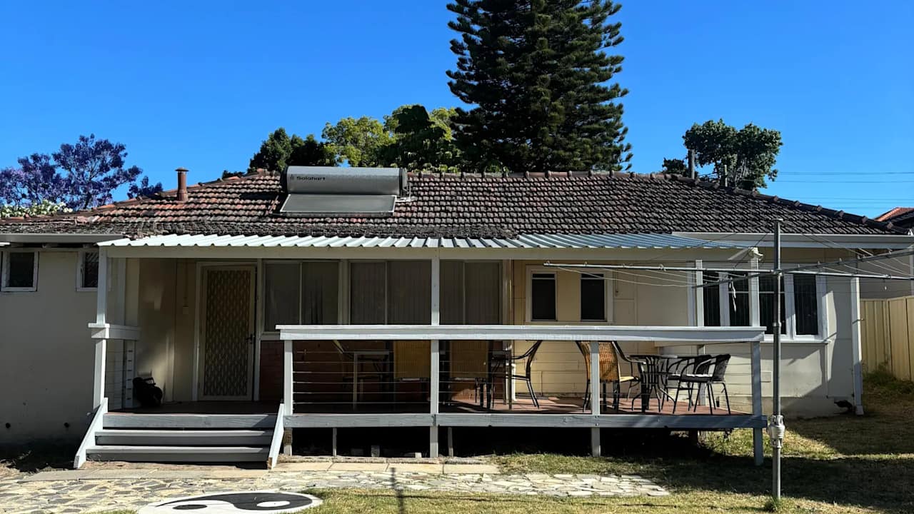 Room in a share house
