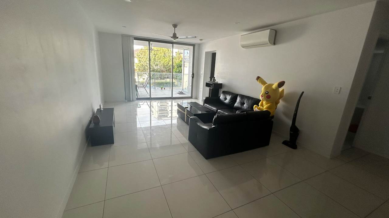 Furnished room in a flatshare