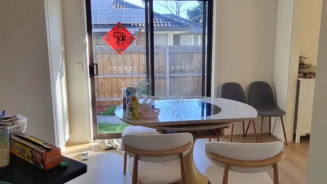 Room in a share house