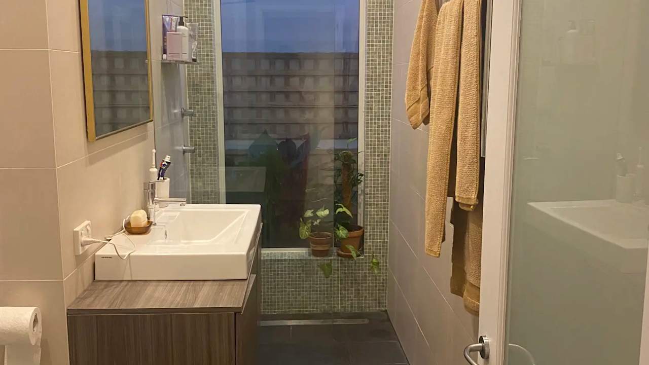 Unfurnished room in a share house