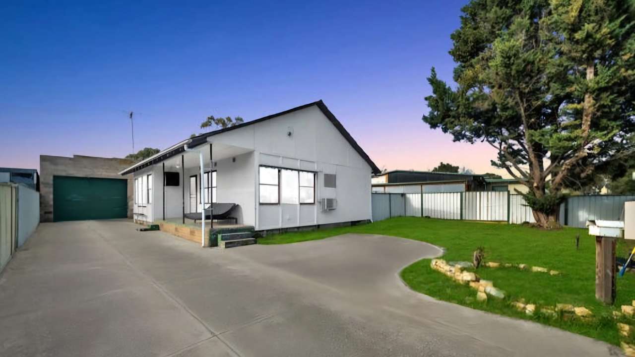 Whole property with 3 rooms for rent