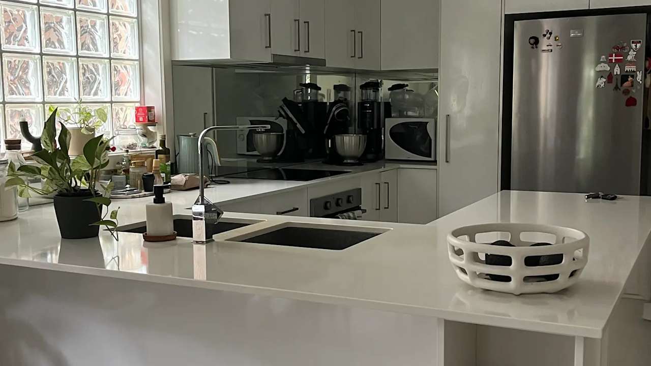 Unfurnished room with ensuite in a flatshare