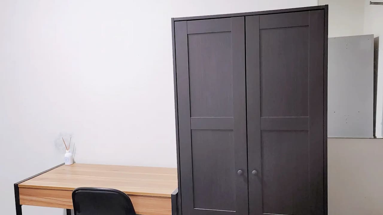 Furnished room in a flatshare