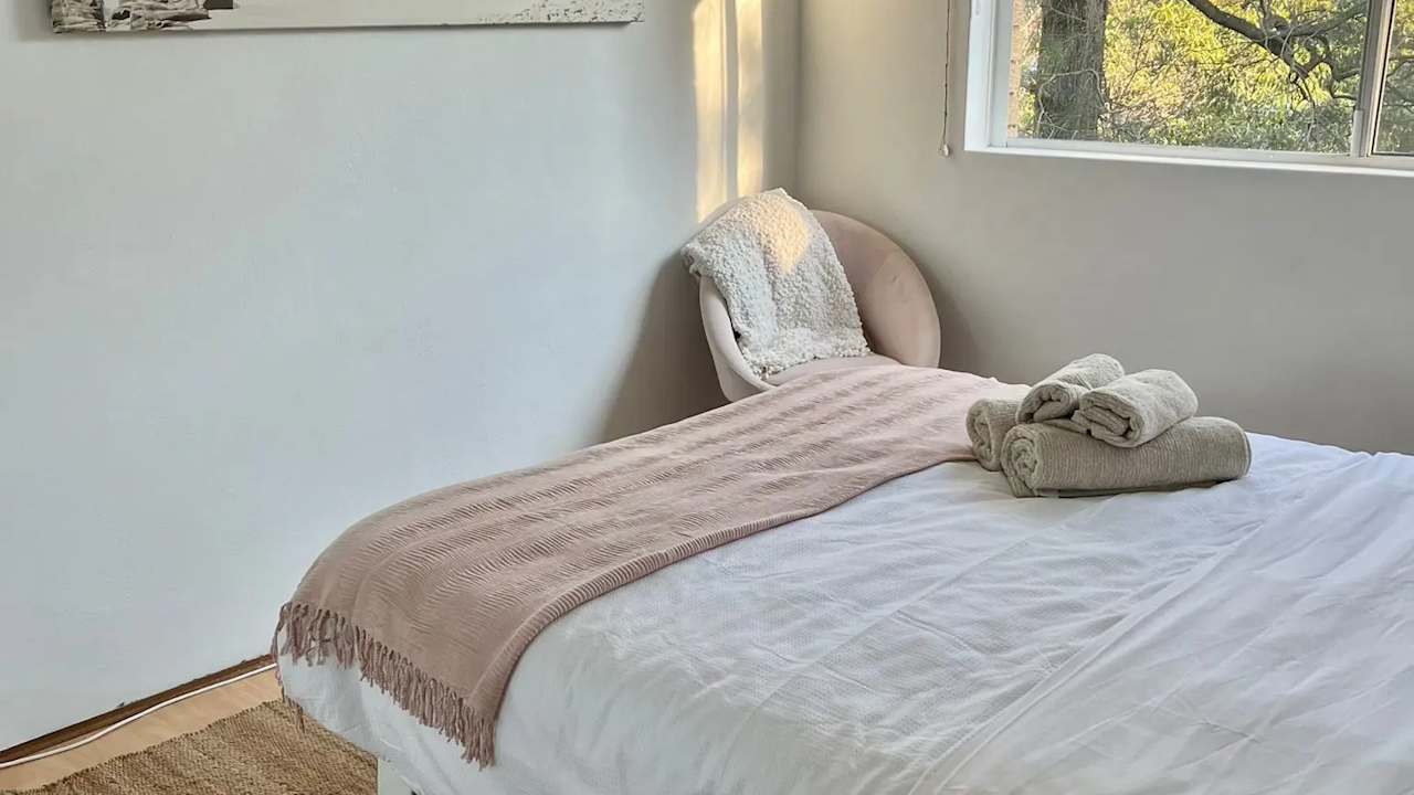 Whole property with 2 rooms for rent