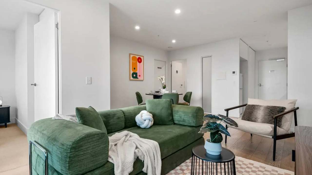Whole property with 3 rooms for rent