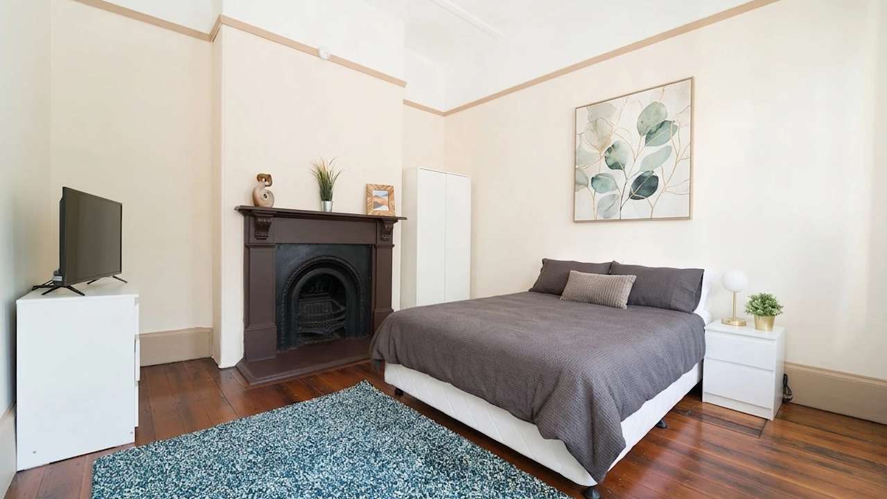 Furnished room in a share house