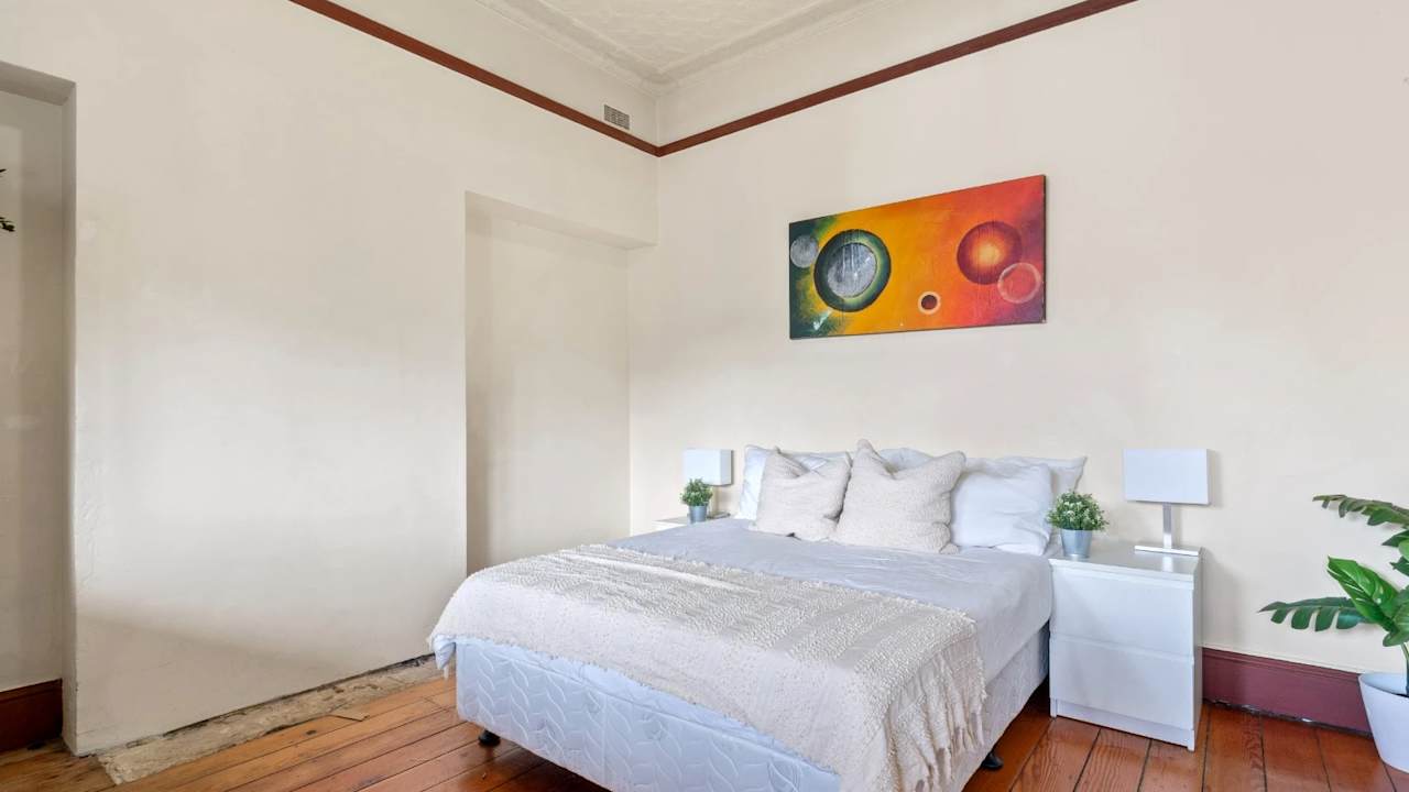 Furnished room in a share house