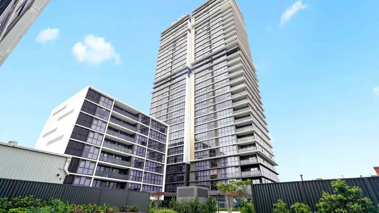 Unfurnished room with own bathroom