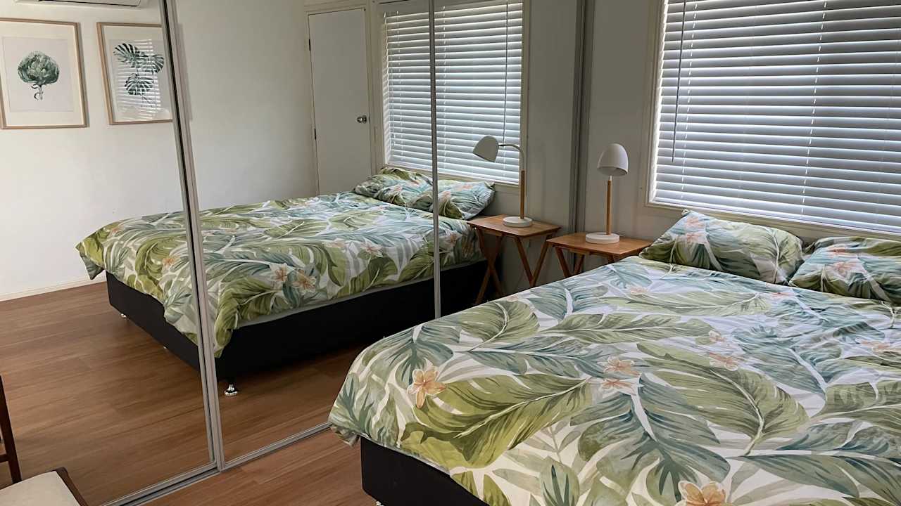 Furnished room with ensuite in a flatshare