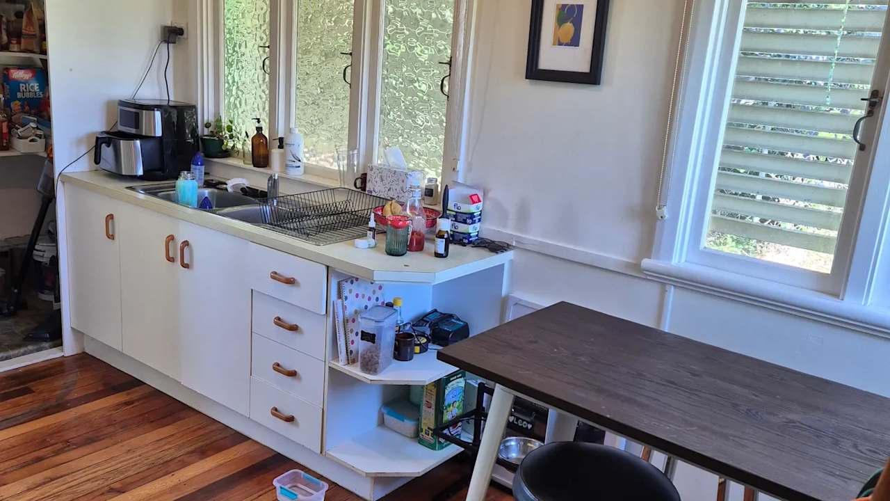 Room in a share house