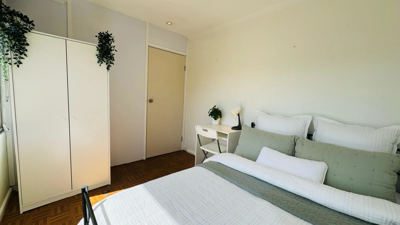 Furnished room in a share house