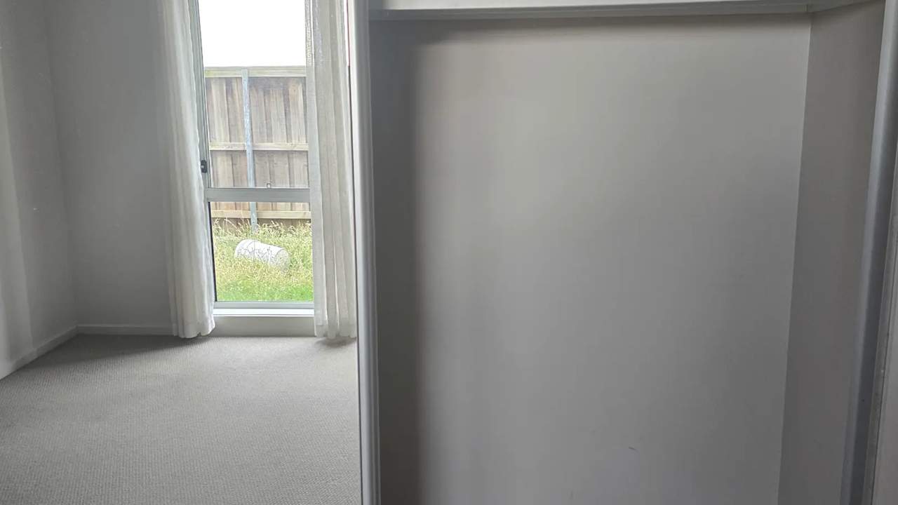 Unfurnished room with own bathroom