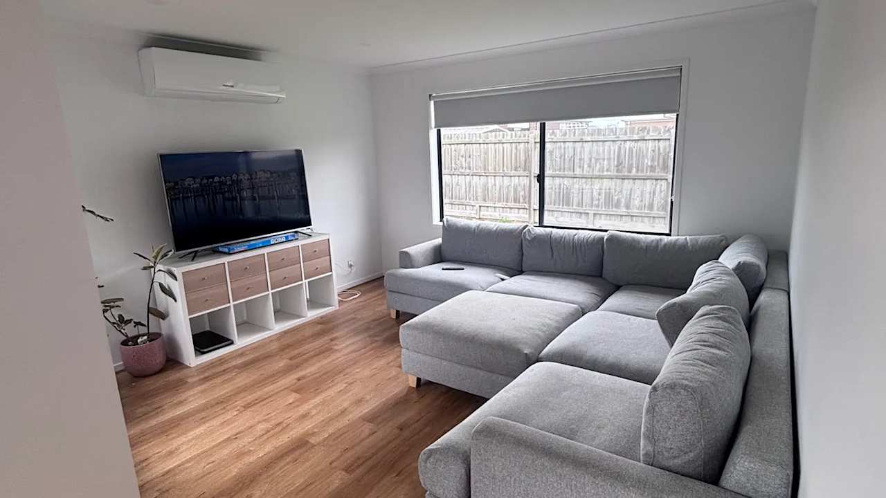 Room in a share house