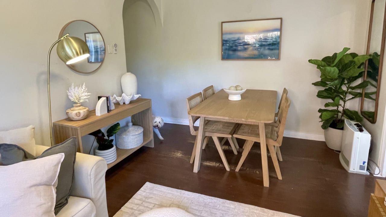 Furnished room in a flatshare